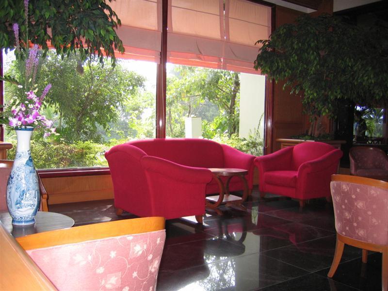 Pathumthani Place Hotel Extérieur photo