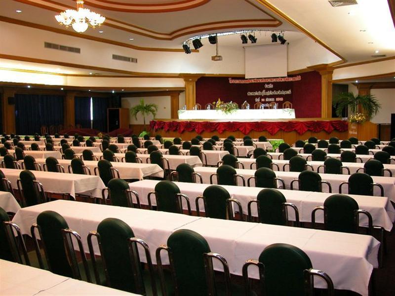 Pathumthani Place Hotel Extérieur photo