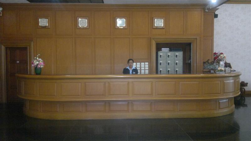 Pathumthani Place Hotel Extérieur photo