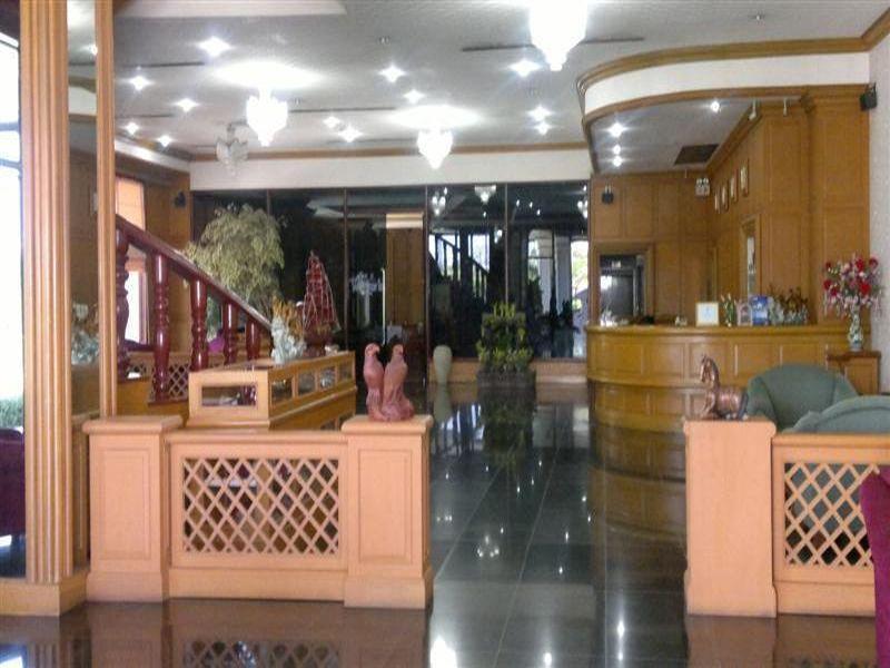 Pathumthani Place Hotel Extérieur photo