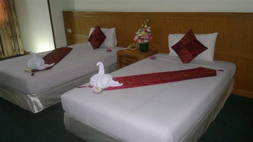 Pathumthani Place Hotel Extérieur photo