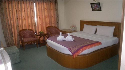 Pathumthani Place Hotel Extérieur photo